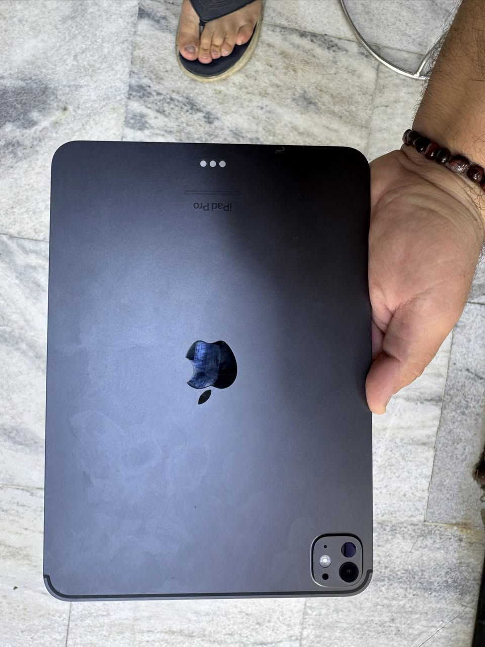 ايباد M4 ذاكرة 256 بطارية 97 الون اسود
الجهاز نظافة 95 بي طخه وحده بس بطارية 97 مشحون  154 مره بس استخدام كلش قليل كارتونته وشاحنته الاصليه وياه

مكاني شارع فلسطين
***********

السعر 900 الف قفل
