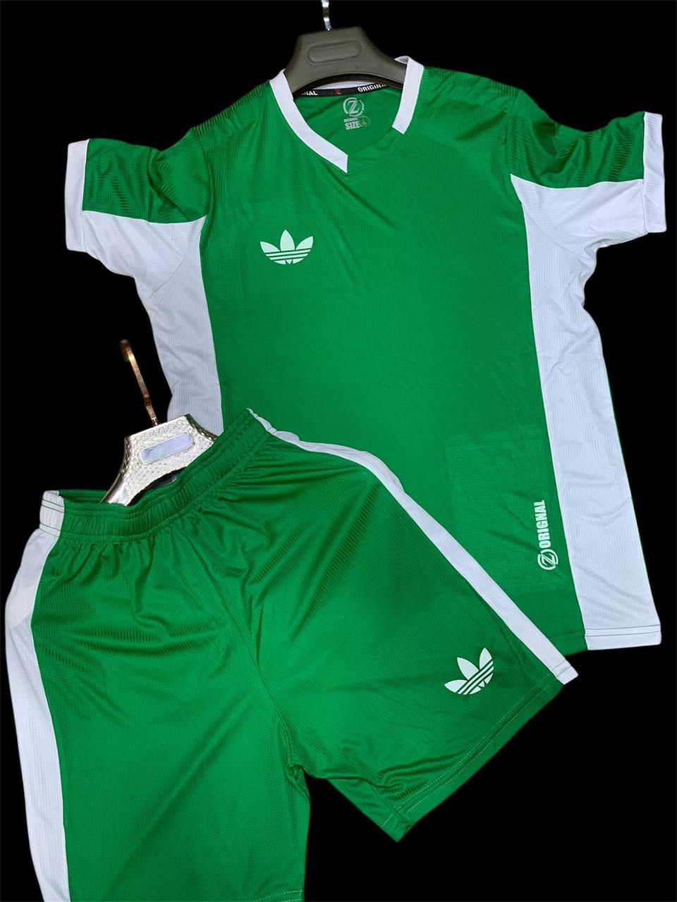 ✅ تجهيزات وطباعة محمد جاسم الرياضية ✅
دريس وشورت خامة اصلية شركة Adidas
متوفر 
جملة 
مفرد
تجهيز فريق 
✅⭕️✅⭕️✅
كمية محدودة 
طباعة حسب الطلب 
رقم /اسم /شعار /اي شي موجود طباعة وأنسب الاسعار 
👆Ⓜ️👇👆Ⓜ️👇👆
عنوان المحل نجف الاشرف 
حي مهندسين شارع الخيمة مقابل مطعم ليالي الفرات
***********
👇✅👇✅👇
توصيل جميع محافطات العراق  5 الف
