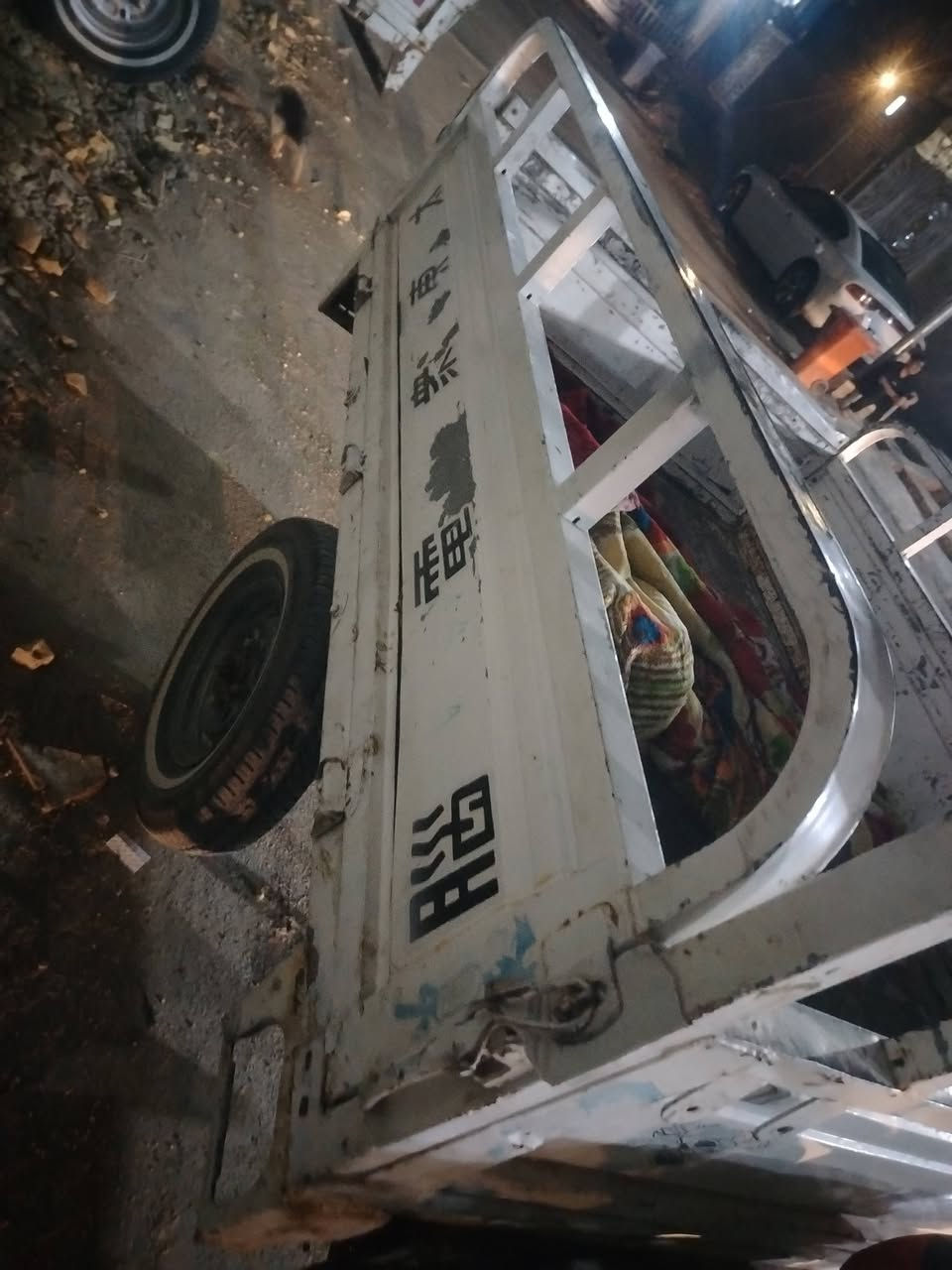 سلام عليكم  بدي ستوته للبيع   او مراوس بدي 14نضيف 
 البدي موديل 20


**إذا كنت صاحب هذا الإعلان وتريد حذفه لأي سبب، رجاءا أرسل رسالة إلى الدعم الفني**