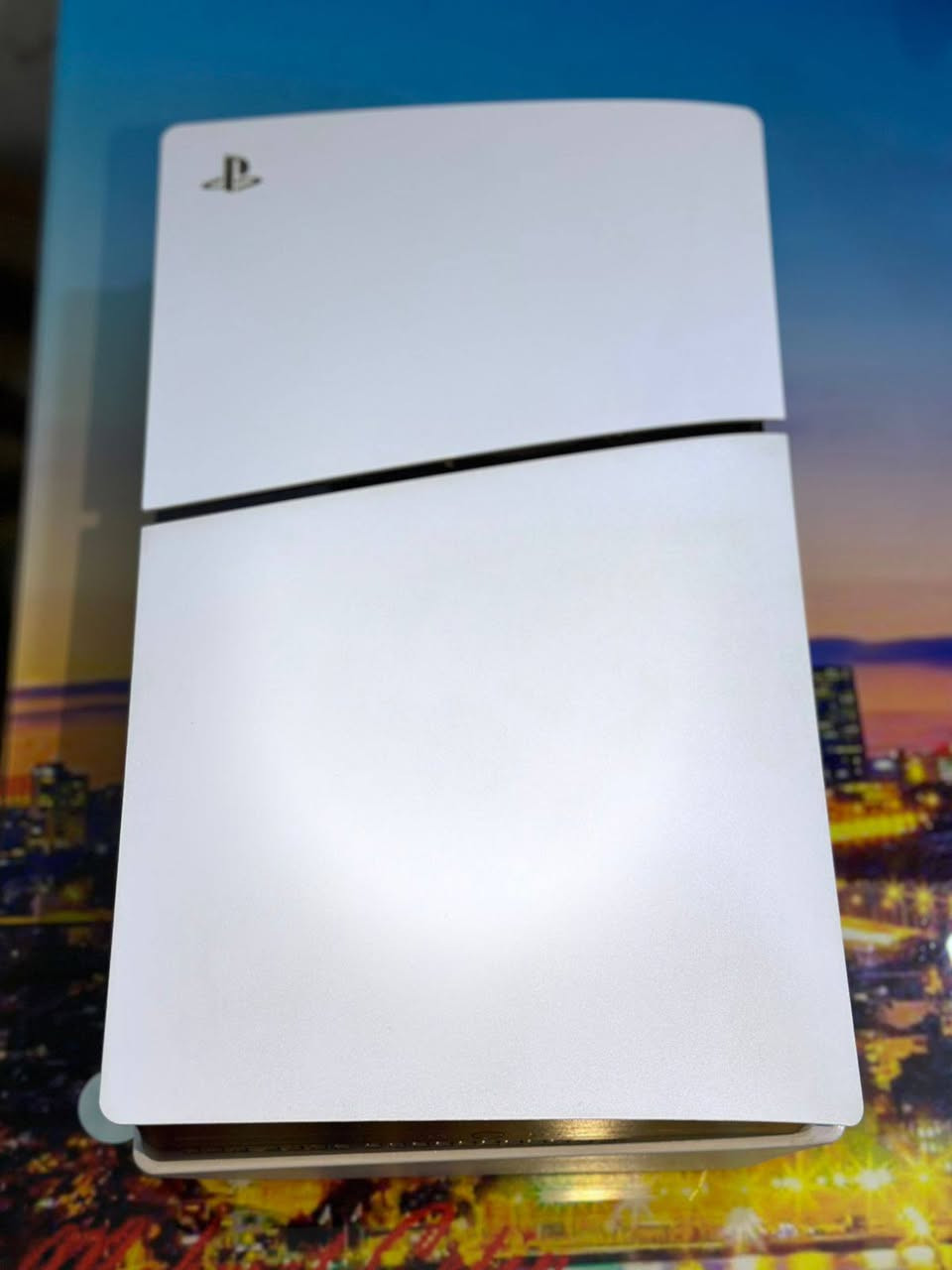 السلام عليكم PS5 نسخه اوربيه جديد مستعمل نضافه ٩٩٪ شرط الفحص و الاستخدام جهاز لوك ما مفتوح عدد ساعات العب ٧٥ ساعه فقط مع جوستك اصلي وكامل ملحقاته  السعر ٨٠٠ وبي مجال بسيط للاستفسار التواصل خاص بغداد, العراق


**إذا كنت صاحب هذا الإعلان وتريد حذفه لأي سبب، رجاءا أرسل رسالة إلى الدعم الفني**