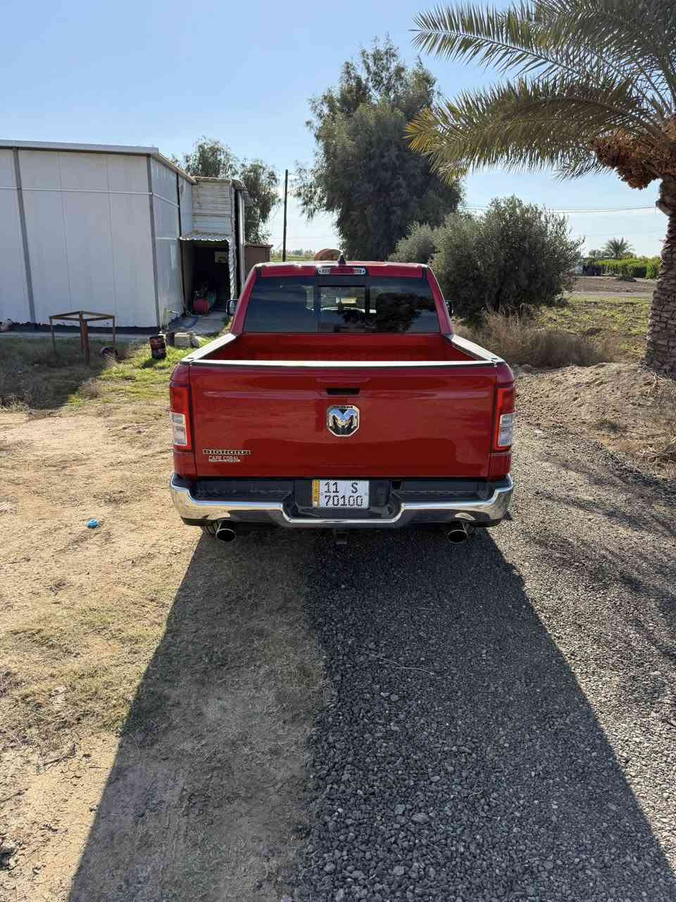 للبيع رام موديل 2022
🚘 اللون: أحمر
📄 كلين تايتل
🔍 رقم الشاصي موجود بالصور
🛠️ الفحص: سونار – تجي وتفحص براحتك
كير ومكينة كفالة 

⚙️ المكينة:
V8 سعة 5.7 HEMI ايتورك
⭐ المواصفات – Big Horn:
 • شاشة وسطية كبيرة تدعم Apple CarPlay و Android Auto
 • تحكم من المقود
 • نظام تثبيت سرعة
 • تشغيل بصمة / زر
 • مقاعد قماش مريحة مع تحكم كهربائي
 • كاميرا خلفية
 • نظام صوتي ممتاز

🪪 الرقم: بغداد مميز 70100
عنواني بغداد 
✍️ السيارة باسمي – تحويل مباشر
رايدها ب 350$
للاستفسار 
***********
