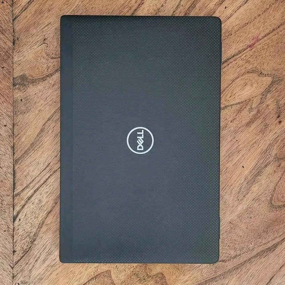 لابتوب سلم خفيف حديث معالج قوي وجيل عالي DELL 7420 Ci5 جيل حادي عشر نظافة عاليه جدا
. 
 السعر 375 الف قفل  مع التوصيل

. 
 النظافة شرط اخو الجديد وعل الفحص وين تريد
مناسب للدراسة والبرامج المكتبية والطباعة والتصفح والامن السيبراني وغيرها من البرامج 
……………………

 المعالج Core i5-11th جيل 11
 ذاكرة الوصول العشوائي (الرام) 16GB 
 التخزين( الهارد) SSD 256GB 
 مقاس شاشة 14 انج دقة عالية 
 منفذ HDMI & TYPE C 
شاحنة Type c 
 كيبورد  عربي انكليزي
…………………………………


**إذا كنت صاحب هذا الإعلان وتريد حذفه لأي سبب، رجاءا أرسل رسالة إلى الدعم الفني**