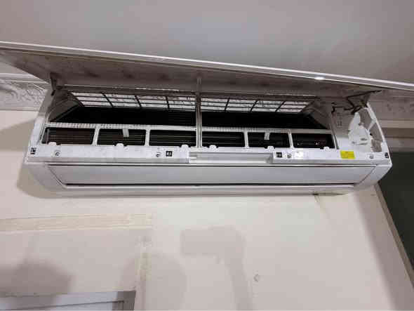 سلام عليكم سبلت طنين GREE آخو الجديد صاله شهرين ونص من مشتري سعره 550 وبي مجال رقم التلفون *********** كربلاء
