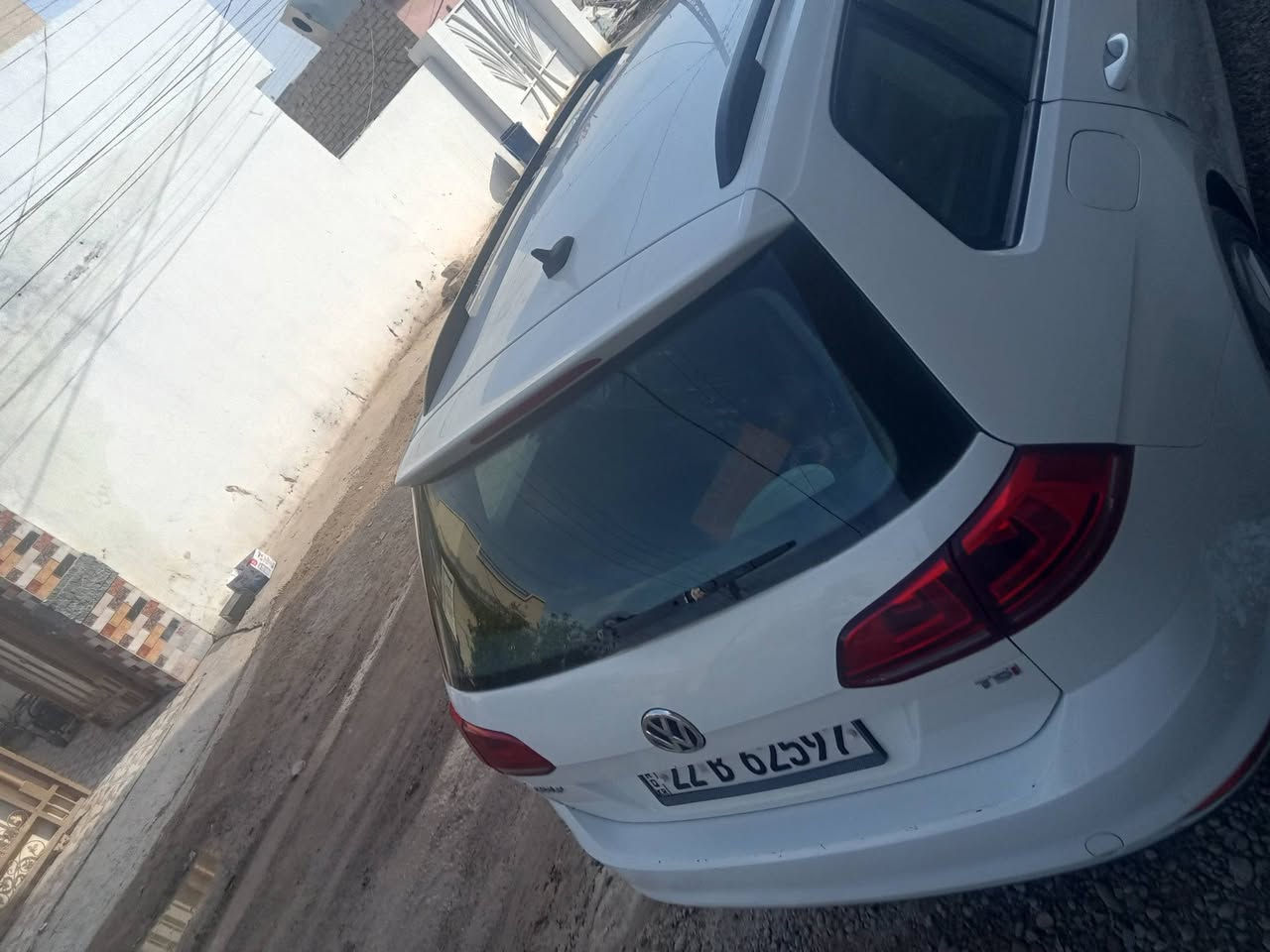 السلام عليكم فولكس واجن كولف استيشن موديل 2017رقم اربيل دولي دفع رباعي اليريد يتفضل خاص
