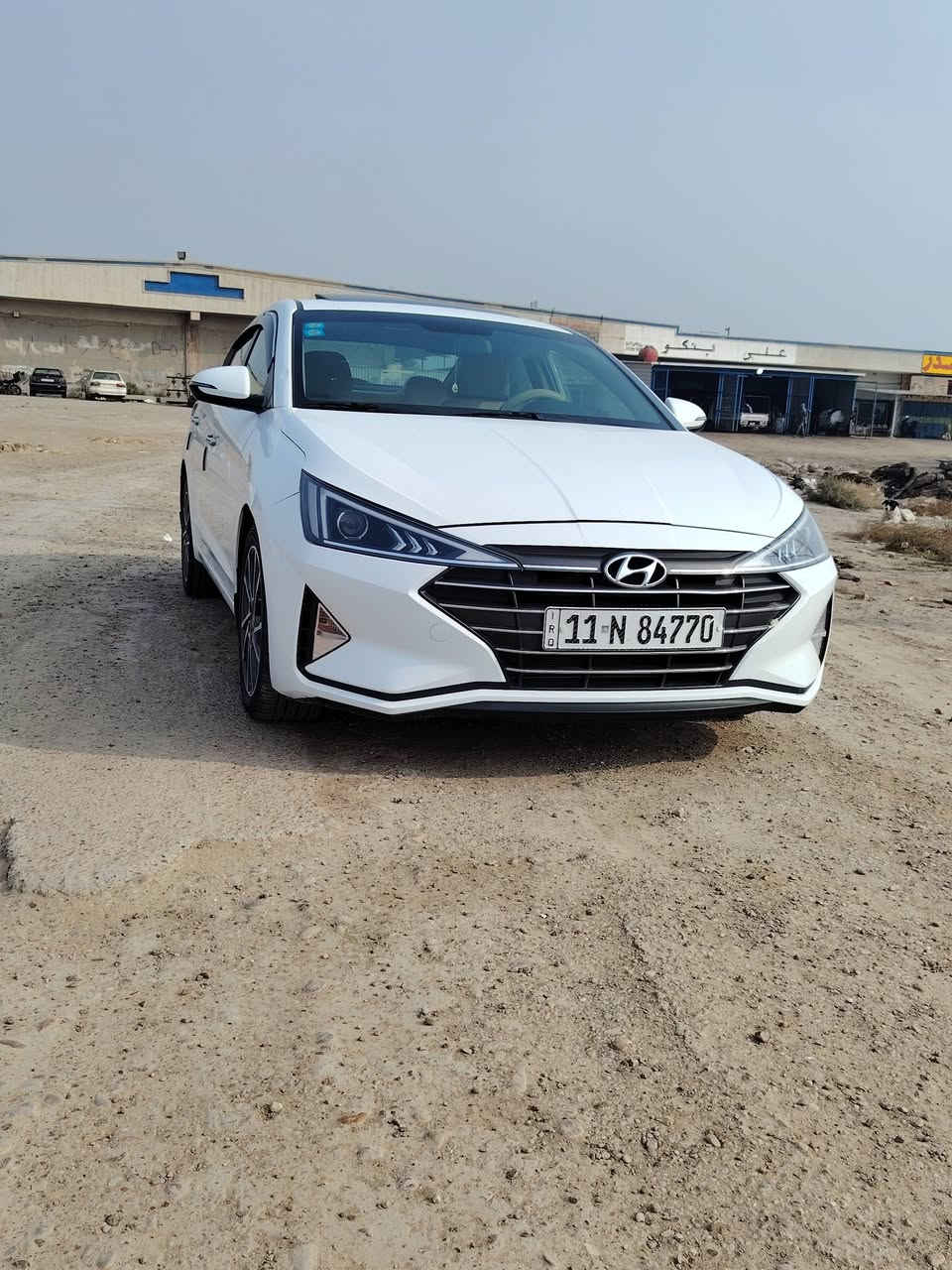 السلام عليكم بيع او مراوس حسب القناعه النترى   ٢٠٢٠ خليجي فول مواصفات للاخير سياره رقم بغداد الجديد بأسمنه سياره جديده بيه فقط صبغه بسيطه بل بنيد فقط كنر  الي مأشر عليه وبارد باب خلفي باقي السياره كفاله المكان الوسفيه ناحيه الرشيد السعر  (   157 ) وبيه مجال رقمي  ***********
