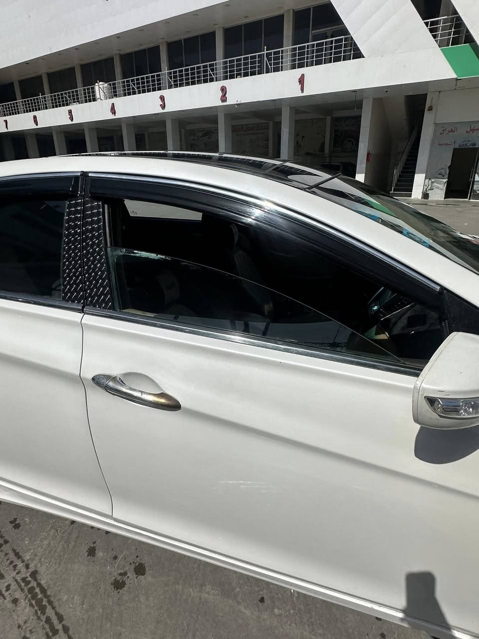 للبيع سيارة سوناتا2011خليجي محرك دوش 2400 
رقم بصرة بأسمي سنوية لل29 الشراي يتصل  عنواني البصره ***********
