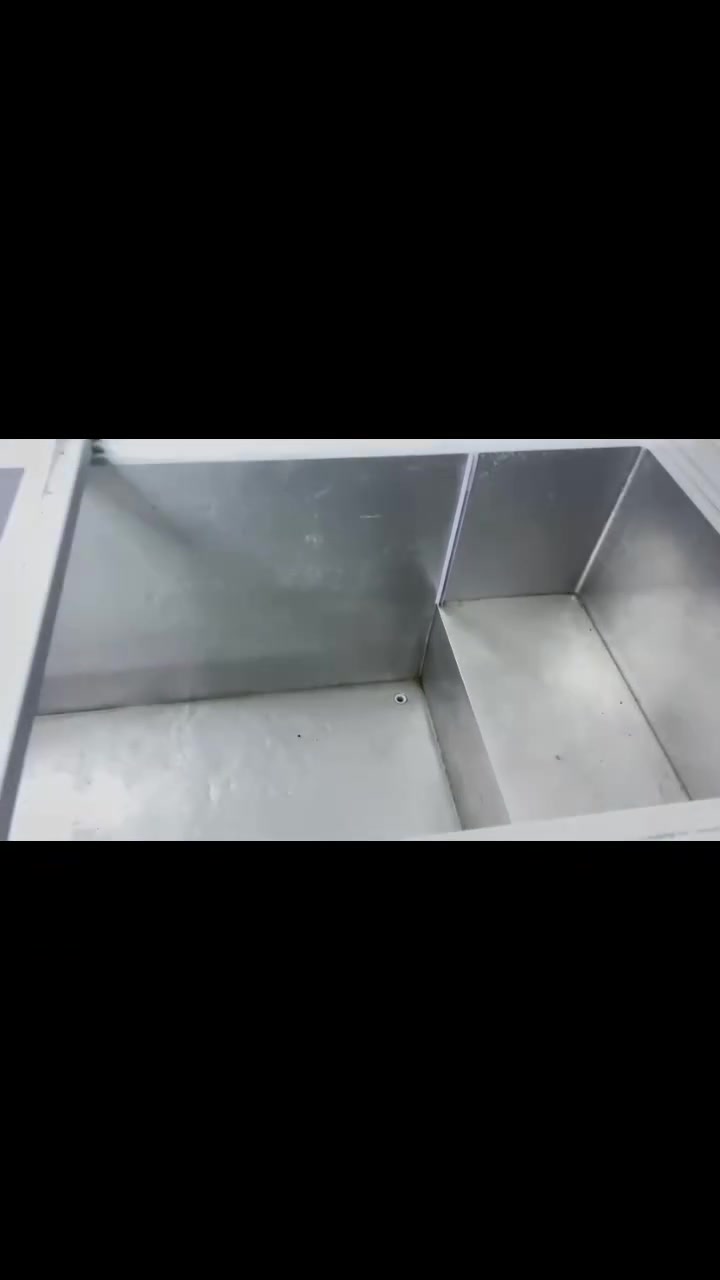 مجمده ٣٠ قدم مستعمله شهر واحد ***********
