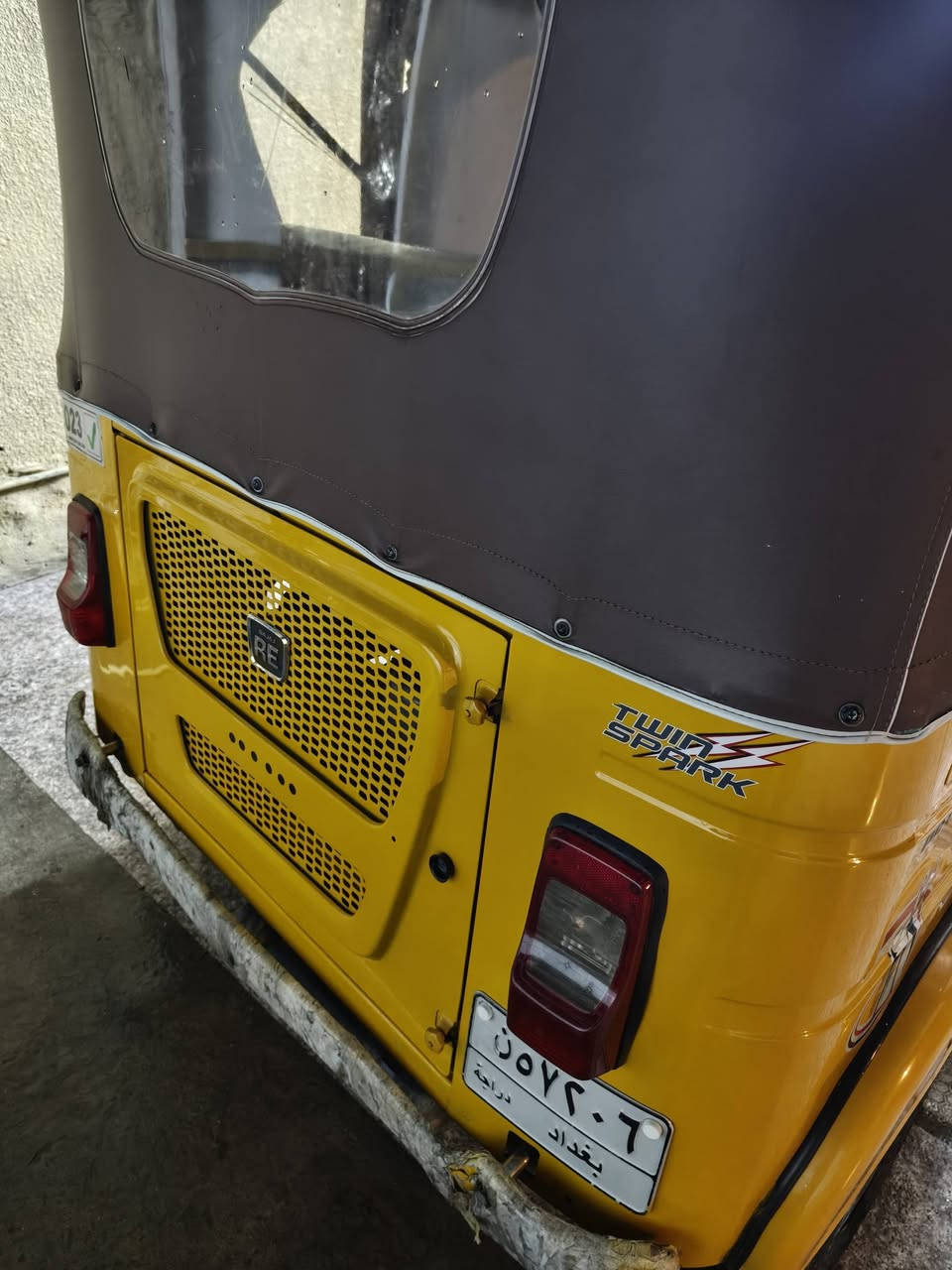 السلام عليكم تكتك للبيع موديل 21 التكتك نضيفه حيل تخم تاير جديد اصلي مكفوله من الضربه ولصبغ التكتك بيها اكرنك امبدل فقط بس مكينه ناعمه وحلوه لا تبخر ولا تنقص التكتك نصبتها حلوه كلش مرقمه بغداد بسمي تحويل ثاني يوم (السعر) 8000 مليون وبيها مجال قليل حك الجيه مكاني الشعله ام نجم رقم الهاتف (***********)
