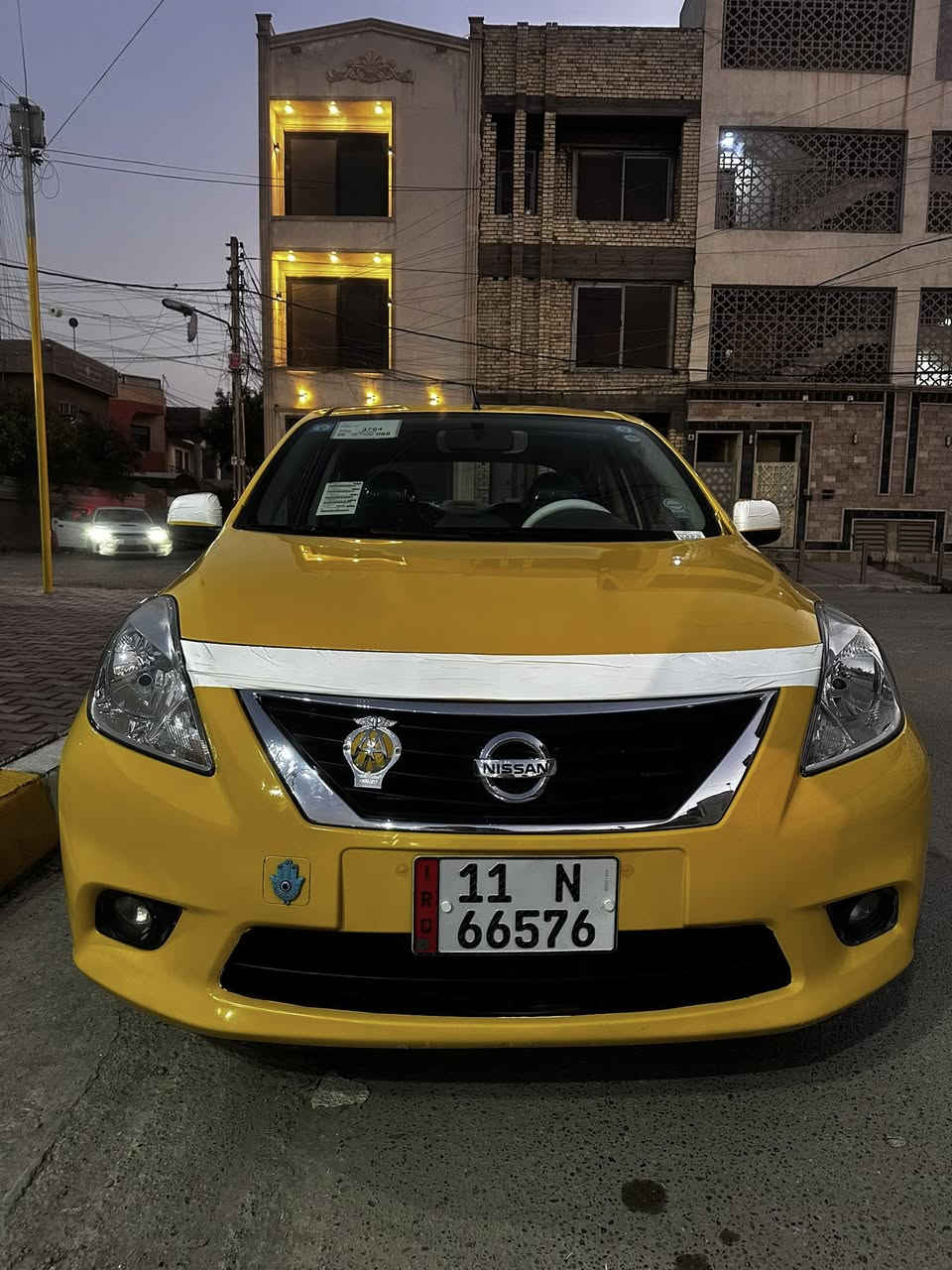 تحيه طيبه الاخوه الأعزاء نيسان صني ٢٠١٤ صفره رقم بغداد الجديد ابسمي سنويه وهزه جديده السياره نضيفه جدا ماشيه ١١٥ اللف كيلو ما مشتغله تكسي بيها تعمير بل شاصي الأمامي الأيمن اثر حادث بطرف البنيد والحاملغ كير محرك جدد كلش مكانها البياع او العامريه سعرها ٨٨ ورقه قفل اخوان 
***********
