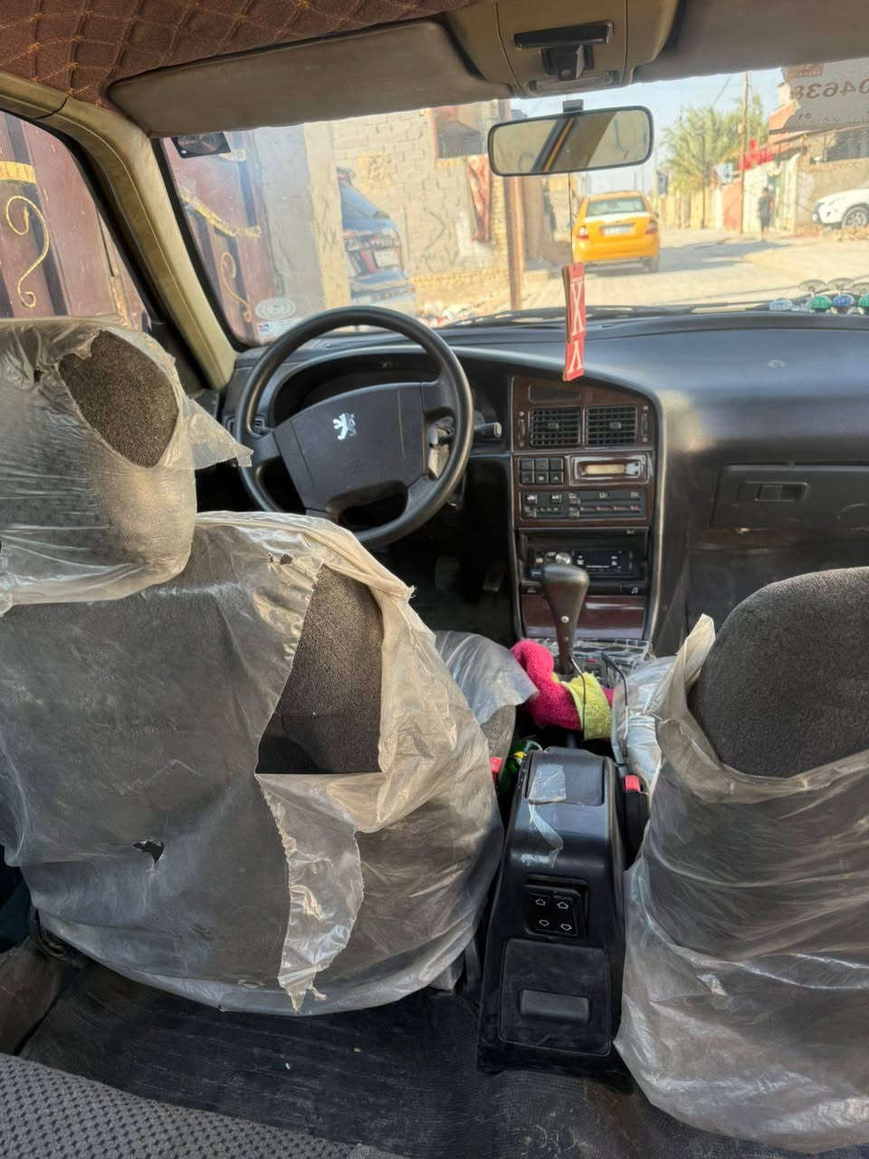 بيجو بارص موديل 11بسمي مكينه ١٥٠٠فنتي سياره جاهزه من كلشي عنوان بغداد حي اور سعر٣٣ورقم صاحب سياره***********
