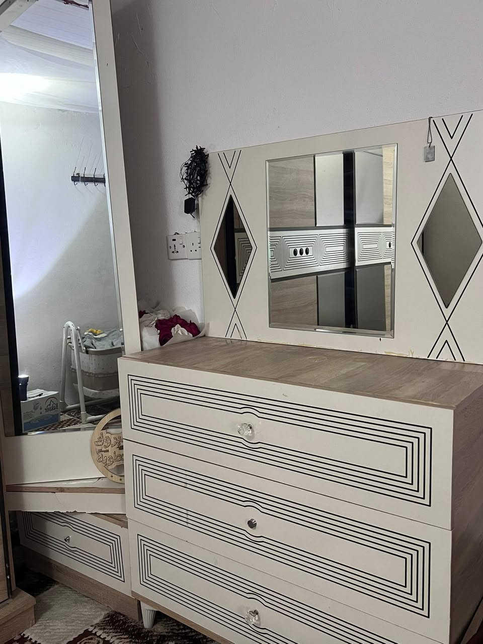 ا
غراض بيت كاملة للبيع 
تواصل ***********
