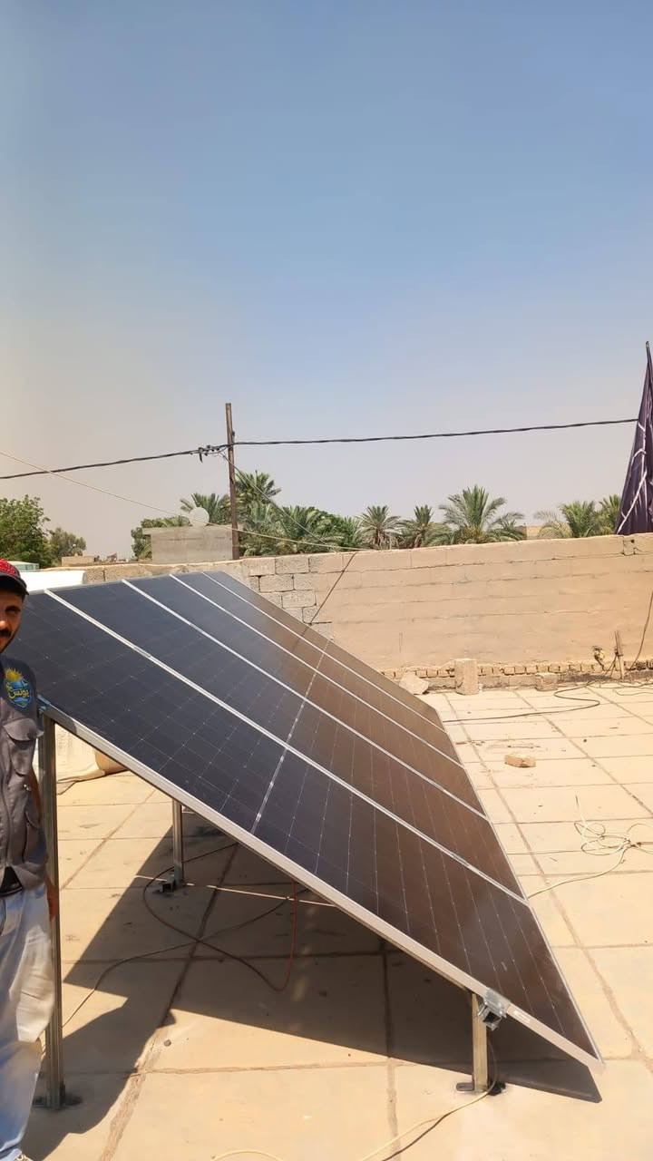 ☀️ لا تبعدنا المسافات.. طاقة شمسية مستدامة أينما كنتم! ☀️
​من قلب ديالى إلى العاصمة بغداد، مستمرون في تقديم أفضل حلول الطاقة الذكية لتوديع انقطاعات الكهرباء للأبد!
​بكل فخر يونس للطاقة الشمسية عن إنجاز وتصميم منظومة طاقة شمسية متكاملة بإنتاجية مستقرة (10 أمبير نهاراً / 10 أمبير ليلاً) تم تنفيذها وتشغيلها بنجاح في محافظة بغداد.
​🛠️ مواصفات المنظومة (الجودة والكفاءة العالية):
​العقل المدبر 🧠: انفيرتر رايزنك RISING) 6.2 kw) المتميز، والذي يدعم خاصية الربط على التوازي (Parallel) لتتمكن من ترقية منظومتك وإنشاء محطة كهرباء متكاملة مستقبلاً بكل سهولة.
​الخزن الذكي 🔋: بطارية ليتيوم بسعة 10 كيلو واط من شركة UBETTER العالمية، لتضمن لك استقرار التيار الكهربائي طوال الليل وبأعلى مستويات الأمان.
​القوة الشمسية ☀️: 5 ألواح شمسية من شركة جينكو (Jinko) العالمية بقدرة 620 واط (دبل كلاس - Double Glass) لامتصاص وتوليد أعلى طاقة ممكنة حتى في الظروف الجوية الصعبة.
​🎯 لماذا تختار "يونس للطاقة الشمسية"؟
​لا تحدنا المسافات: نصل إليكم أينما كنتم وفي مختلف المحافظات.
​رؤية مستقبلية: نصمم منظومات قابلة للتطوير والتوسيع مستقبلاً لتقليل التكاليف الإضافية.
​أحدث التكنولوجيا العالمية: نتعامل مع كبرى الشركات العالمية (Ryzenic, UBETTER, Jinko).
​📍 مكاننا أقرب إليك:
​العنوان: ديالى - بعقوبة - التحرير - مقابل قيادة شرطة ديالى.
​📞 للاستفسار والحجز:
​يسعدنا تواصلكم معنا عبر الاتصال المباشر أو مراسلتنا على الواتساب:
📱 ***********
​يونس للطاقة الشمسية.. استثمارك المضمون لطاقة لا تنتهي! ⚡🌱
