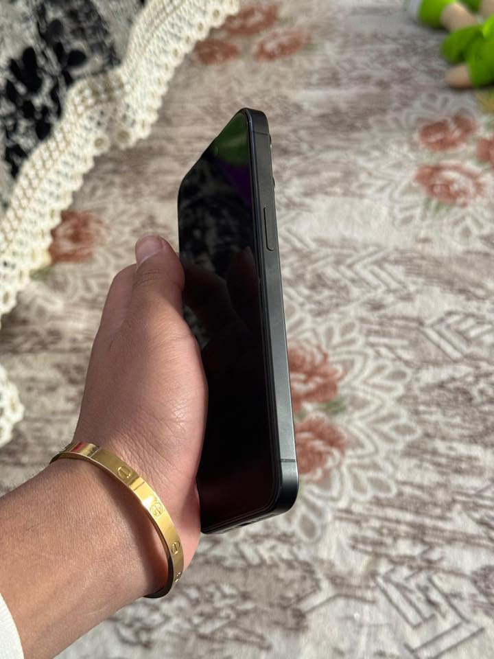 ايفون 15 برو ماكس 256 بطاريه 90 ماستر AAA جهاز جديد نضافه 100/100 جهاز كله شغال فقط فيس ايدي متوقف 
سعره 730 وبي مجال للبيع او مراوس 
*********** مكاني بابل
