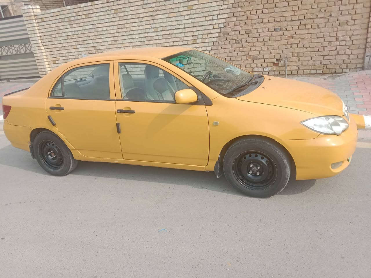 السلام عليكم ورحمه الله وبركاته
بي واي دي 2010 بغداد نكليزي   تحويل ثاني يوم مصفرة هيئة وغرامات مكينه وكير لانسر ياباني كير عادي  السيارة خير من الله والمكينه لا تنقيص ولا تبخير وشرط الفحص
مكاني فلوجه
السعر ٤٨
 للاستفسار الاتصال على الرقم 
***********
***********
