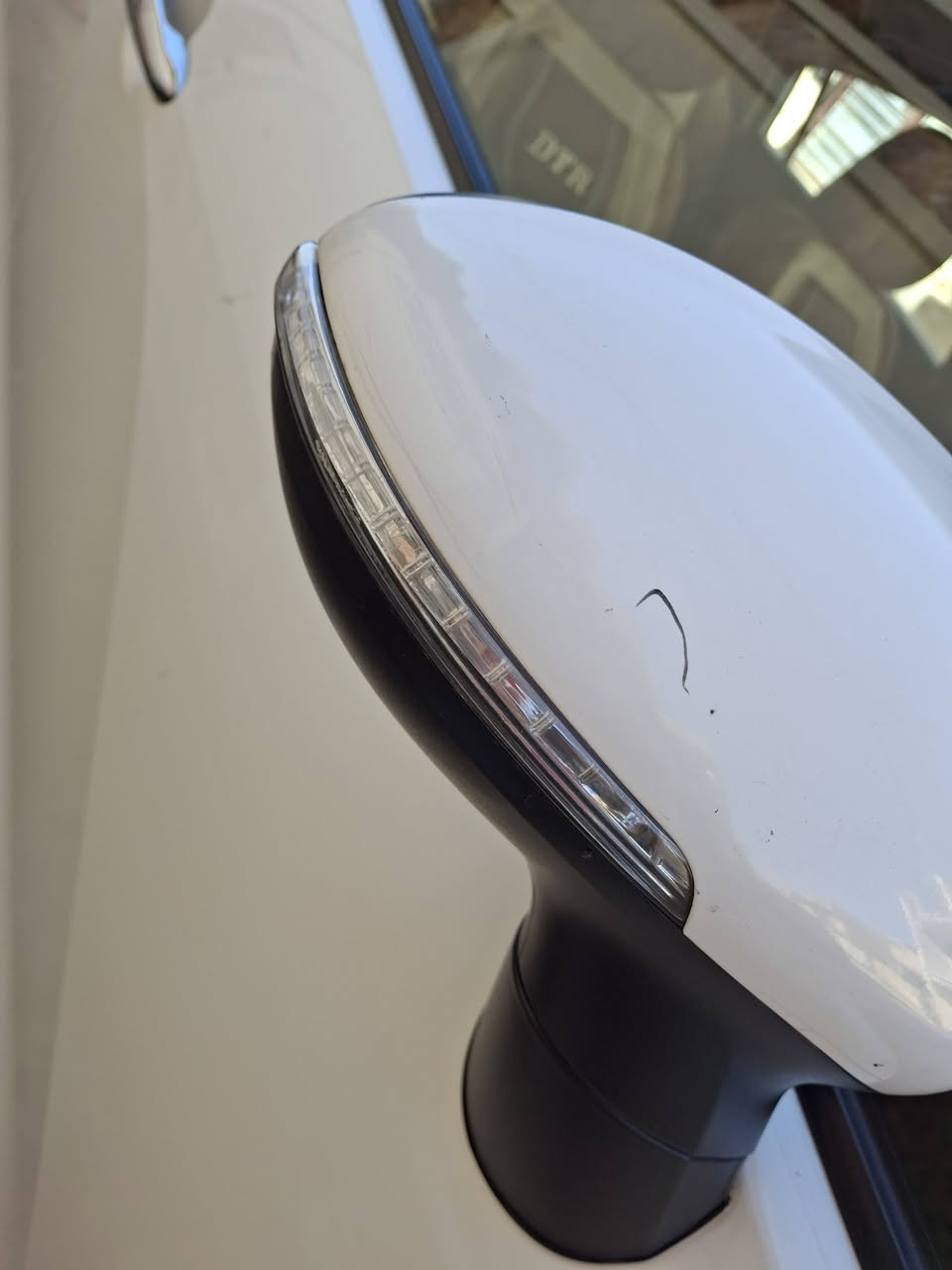 السلام عليكم
كيا ريو 2016  خليجي للبيع مكاني بغداد الحريه شارع الدور  محرك كير مكفول امانه الله  للاستفسار ***********  حسين السعر 116
الموصفات ....
0 تبريد منضومه جديده كامله نقص غاز فقط 
1 تحكم جهتين
2 اشاير بالمري 
3 مرايه تحكم كهرباء قابله للطي مع الفتح والقفل
4 كشنات مخمل ومغلفه دوشمه 
5 اربع جام كهرباء 
6 محرك 1.6 دبل قطره دوش المرغوب
7 تحكم سنتر لوك مع سويج2 
8 ويل كب بلادي كيا ريو
9 ماشيه 97/ حقيقي
السياره بيها بابا فقط مضروب ومصلح نفسه الخلفي الايمن وموضح بالصور 
10 وطخه بلدوسه فقط  الايسر
