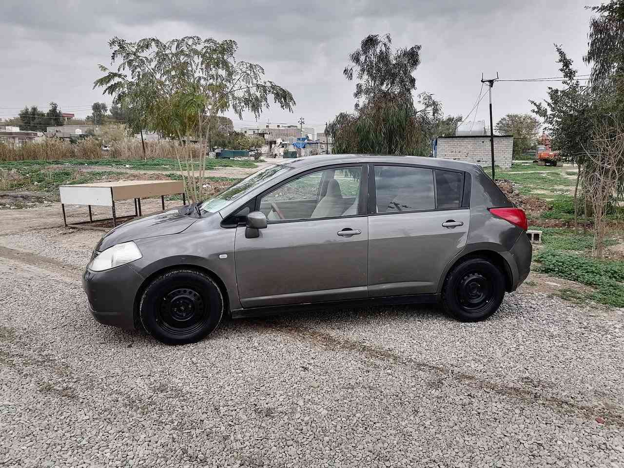 تیدا مۆدیل2008 بڕاوەیە سەیارەیەکی تابڵێیەی جوان و پاکە مەکینە گەورەیە شوێن بڕاوەکانی زۆر جوان چاک کراوەتەوە عەیبی نیە چـــوار تایە و ویلی تازە بۆبەسراوە نوقسانی تیانیە تەقە و ڕەقەی بەشەرت گێڕ و مەکینە و تەبرید و گەرمی بەشەرت شاشەیە گێڕ ئۆتۆماتیک و عادیە کوشین جەکە ماشاءاللە هەتاحەزکەی بەکێش و هەڵمەتە بەنزین زۆر کەم ئەخوا  سـەقف و حیزام بەشەرت ناوزەرد خەلیجیە کوشن و سەقف و بەرەدەرگای دڕاوی نیە زۆر پاک و خاوێنە ناوەوە و دەرەوەی (شـوێن /کەلار) 
***********واتسئاپ+ڤایبەر      ***********
