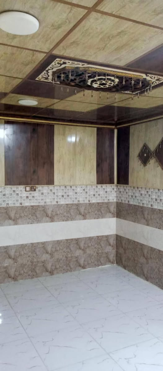 دار للايجار في حي الكرامة طابق ونص / غرفة نوم (2) / استقبال / هول / مطبخ / حمام /مرافق/ مخزن / ارضيات بورسلين / جدران سيراميك / سقف ثانوي /خط مولده /الموقع حي الكرامه 18 شارع المركز قرب حلاقة بسولي / فرع الخضروات بدل الايجار 250
للتواصل
                               ***********
 غير متواجد على الفيس
