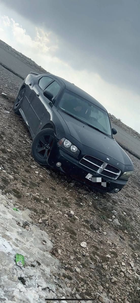 للبيع جارجر 2010
مكينه 3.5 اصل 
ماشيه 190 الف ميل 
سيارة رقم اربيل 
بي ضرر فقط بيدنه صار جامرلغ خلفي سايق صبغ بدون دواخل 
بي مكانين بارد 
السيارة جديدة مامشتغله خط 
بدون جلح سيارة 
مكينه مامفتوح 
مكان السيارة كركوك 
***********
السعر 125 وبي مجال بسيط
