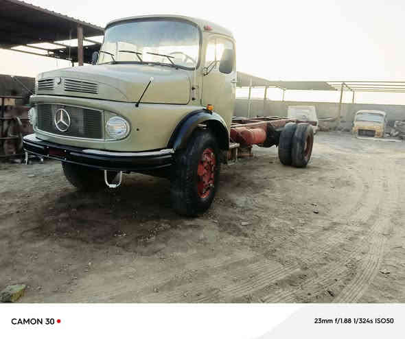 السلام عليكم البيع سيارة اقجم مديل 80 تك طويلة مكفولة كفالة عامة من كير محرك اكسن.. المكان بغداد رقم الاتصال ***********.
