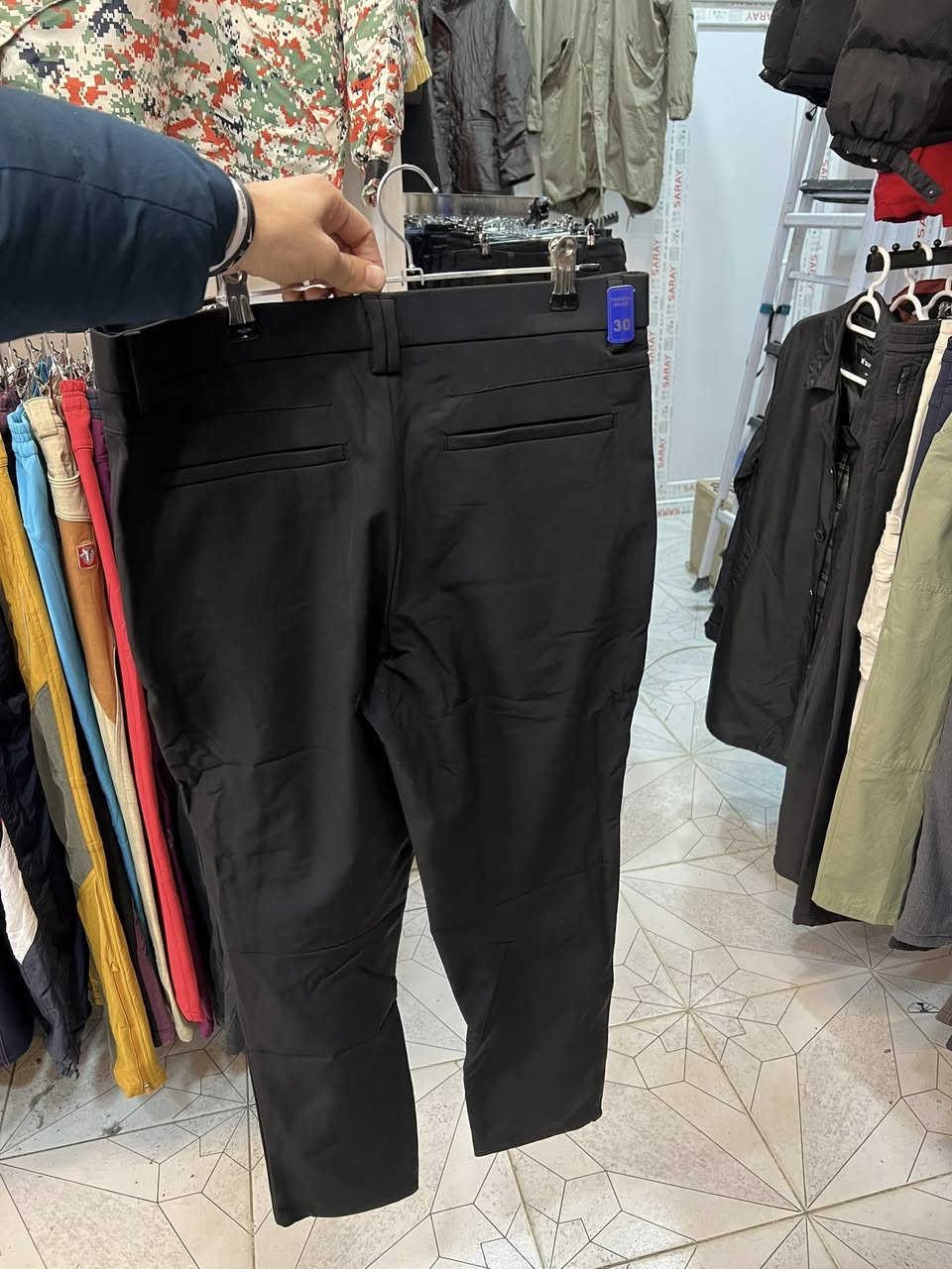 arcteryx 
orginal
size _30_31
بالە غیر مستخدم 
توصیل کل
نظافە _%100
***********
