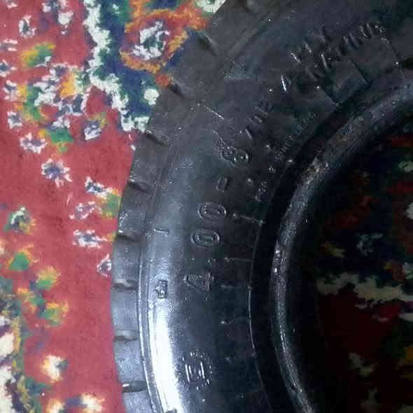 سلام عليكم تاير واحد جبلي اصلي مال شركة سعر 15الف مكان تاير جكوك شارع حسينيه قمر بني  هاشم يحب يتواصل ***********
