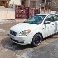 اكسنت 2010 للبيع فقط بيه صبغ نص جاملغ خلفي فقط وباقي مكفول سياره جديده...