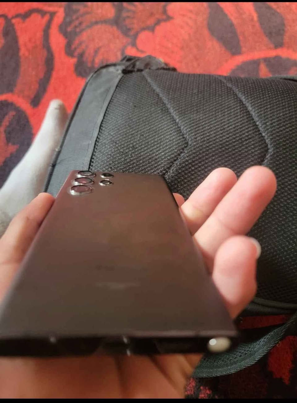 سامسونج اس ٢٢ الترا  الشرق الأوسط دبل سيمكارت مواصفاته المعروفه ١٢٠ افريم العاب كامرة ١٠٠x بس قلمه ضاع جبتله هاذة ٢٥الف الاصلي مالته يشتغل طبيعي السعر ٥٥٠ الف اوبي مجال حك الجية ويا الشاحن والكارتونه موبايل *********** بي واتساب اني ناشر فقط بغداد, العراق
