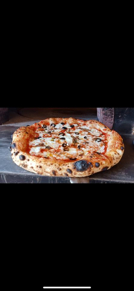 سلام عليكم ورحمة الله 
شيف بيتزا إيطالي أمريكي متفرغ 
عمري 21 
هذا رقمي ***********
