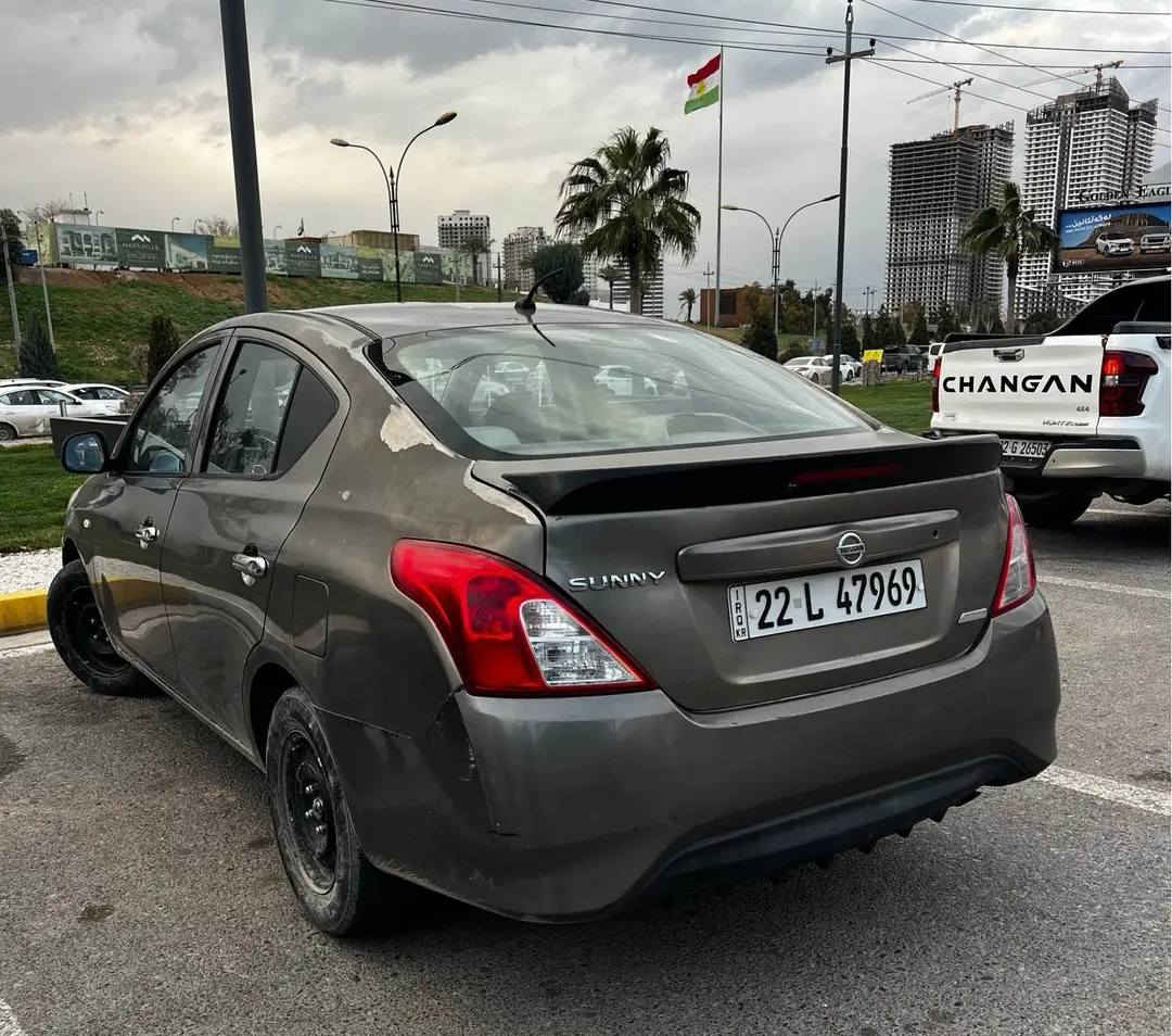 لاکشمیبا 2016 
شەش پارچەونیووی بۆیاغە ، واتا حیزام 
جەمپێکی زۆر خەفیفی پشتی
گێڕو  مەکینە بەشەرت 
سەنەوی ژینگەی تا 2028 نوێیە
چوار وەڕەق غڕامەی لەسەرە 
نرخی 79 وڕەقەو مەجالی کەم 
***********
