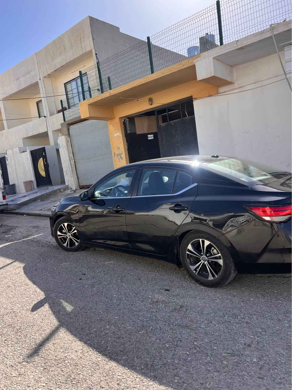 نیسان سینترا ئەمریکی مۆدیل 2025 کامل مواسفات بەس سلایت نیە 36 هەزار کیلۆ مەتر رۆیشتیە پیش و پشت کەپس 6 پارجە بۆیاخی بەس لیخشانی هەیە  
شخال بەسمە کوشین هیتەر کامیرە حەساس رادار نیکۆ شاشە تحدیل سورحە سوکان ڤۆلیۆم رەقەم کەردن سقف رادار حساس بەردی گەزۆزی هەمووی بەشەرت 
ژمارە مۆبایل *********** أربيل, العراق
