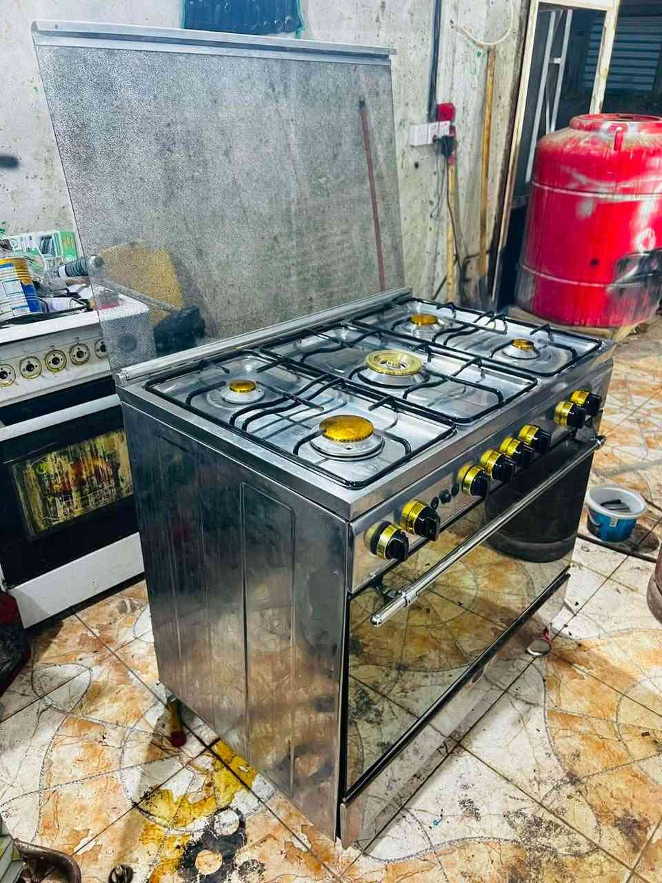 طباخات نضيفات عل فحص 260بي مجال قليل ***********
