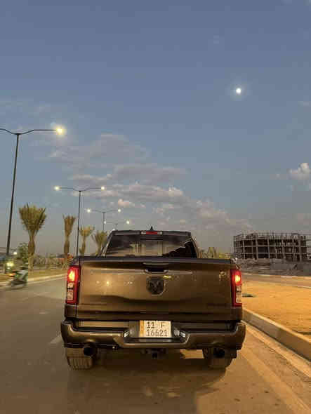 السلام عليكم دوج رام صحراي للبيع بسعر مناسب 
🚘 دوج رام 2022 – بك هورن (نص مواصفات) محدث سبورت 
✨ شاشة وسط | 🎥 
🛞 فور ويل | ⚙️ كير ماوس
📍 ماشية: 30,000 ميل فقط
🎨 حادثها جاملغ وبنيد بدلتهن بسبورت وحدثتهن  

📑 رقم بغداد إنكليزي جديد بسمي  | 📌 مكانها: بغداد حي الجهاد 
💰 السعر:280  وبيها مجال 
📞 للاستفسار: ***********
