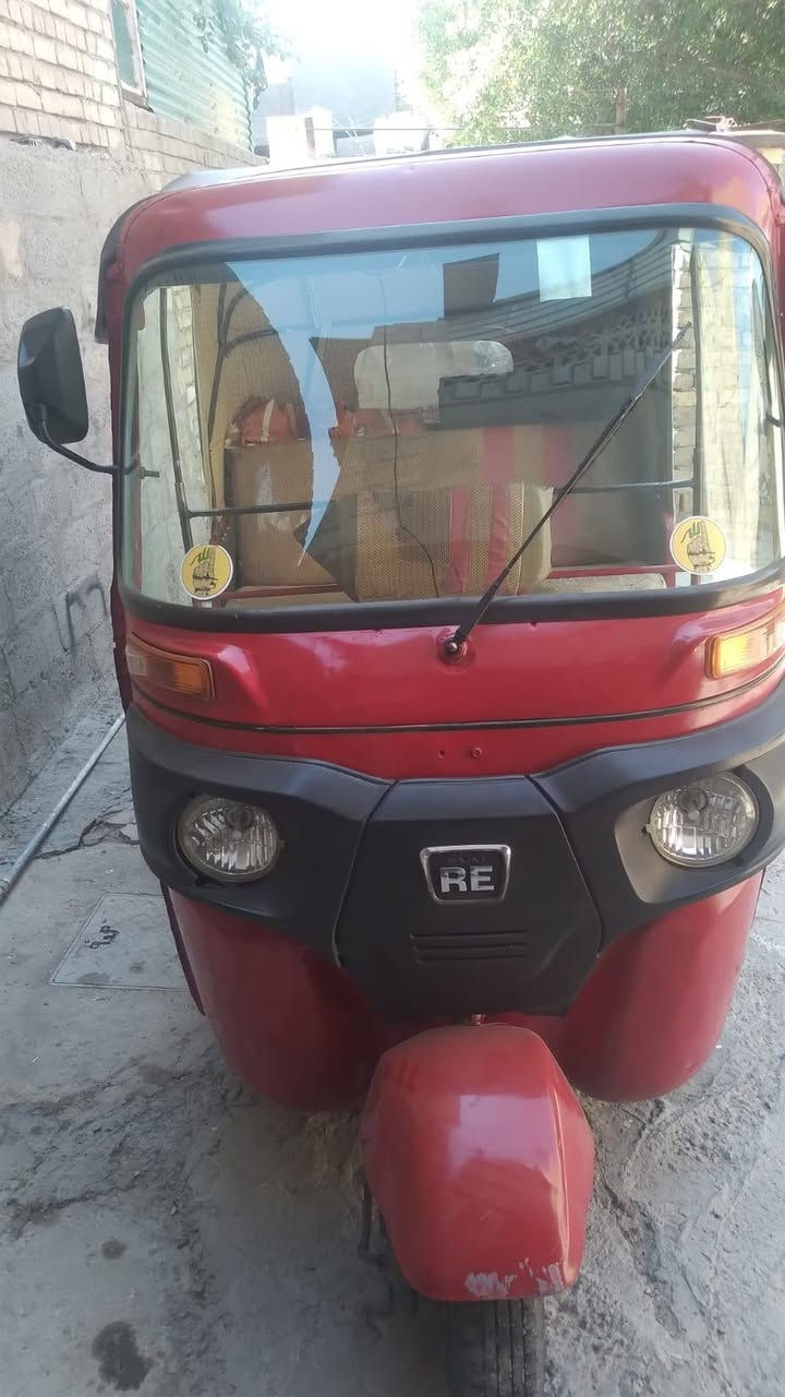 تكتك ١٨ أوراق مو رقم تكتك مكفوله من كشر ومحرك نقصهه بس صليب وسلف غيرهه مابيهه شي سعرهه ٣ملايين ونص قفل مكانهه بغداد حي العامل.. اتصل وادلل ***********
