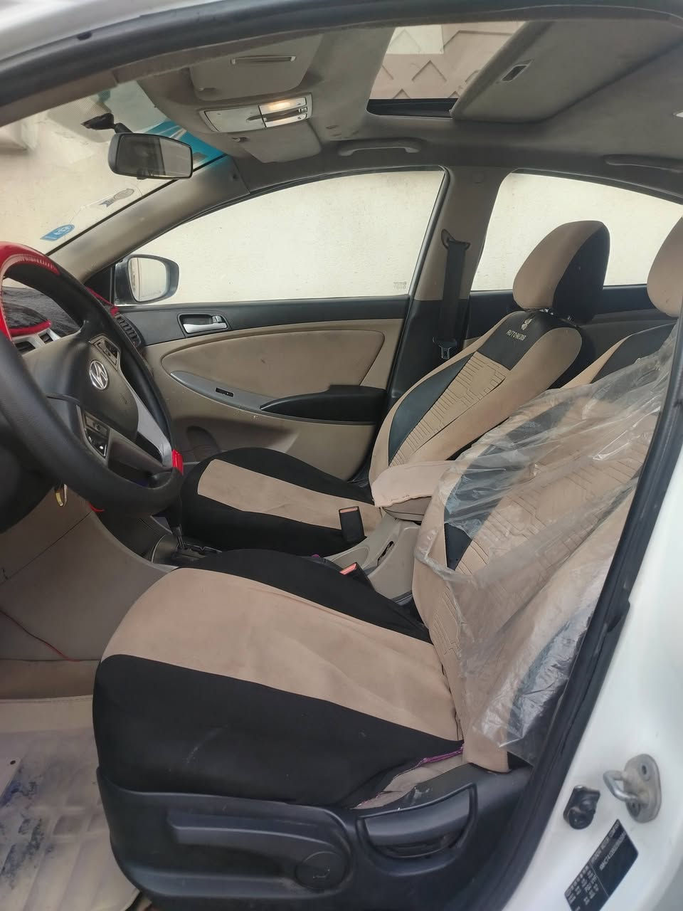 سلام عليكم اكسنت مديل 2016 رقم بصره نكليزي 
وراد خليجي محرك  1600 
سياره فول موصفات فتح تحكم ستيرين شاشه كامره
سياره بيهه طخه بل بك لايت صفحت اليمنيه
وبيهه صبق مكانات مكفوله ضربه القويه وتبديل
مكينه كير وحداديه تخم تأير خير من الله
سعر 83 $وبيهه مجال
مكان بصره حي بغداد
رقم الهاتف ***********
شراي يتصل ما متواجت عل انت
