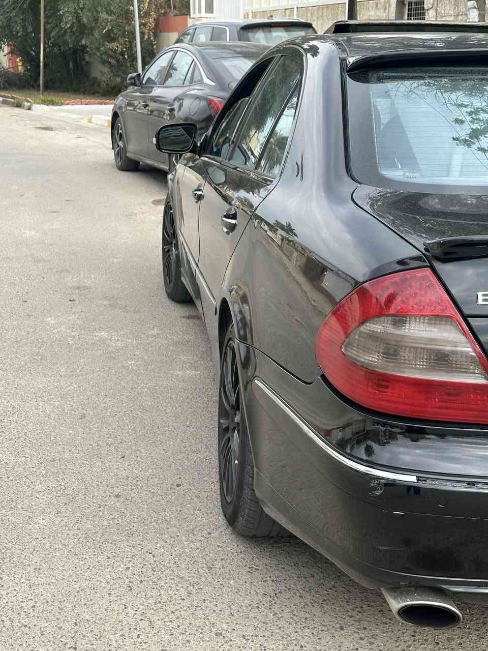 السلام عليكم
Mercedes-Benz E350 دعاميات Amg
تويل 2008  350 المرغوب
فول مواصفات وارد خليجي

تفاصيل
1-بصمه
2-محرك 6 سلندر
3- تبريد تلث قطع
4- كروز سرعه
5- مرايه داخليه + جانبه عاكسه
6- تحكم ستيرن كهرباء
7- شاشه بلوتوث يوتيوب
8- فتحه سقف
9- مري شفط
10- كشنات كهرباء +خزن ذاكره
11-اناره ترحيب
12- شاشه اعطال
13- برده كهربائيه
14- سستم صوت دمام خلفي
15- صدر امامي خلفي جديد
16- كشنات هيتر
17- تدفئه
18- تبريد خلفي
19- تحكم ستيرن
20- انظمه قياده C-S
21- صاج ملكي جلد اسود
22- داخل لونين اسود وبيجي
23- لايت عدسه زنون
24- كير ومحرك جديد

سعرها 130

السياره صبغ عام اثر جراد
مكان السياره بغداد المنصور 
 
***********
