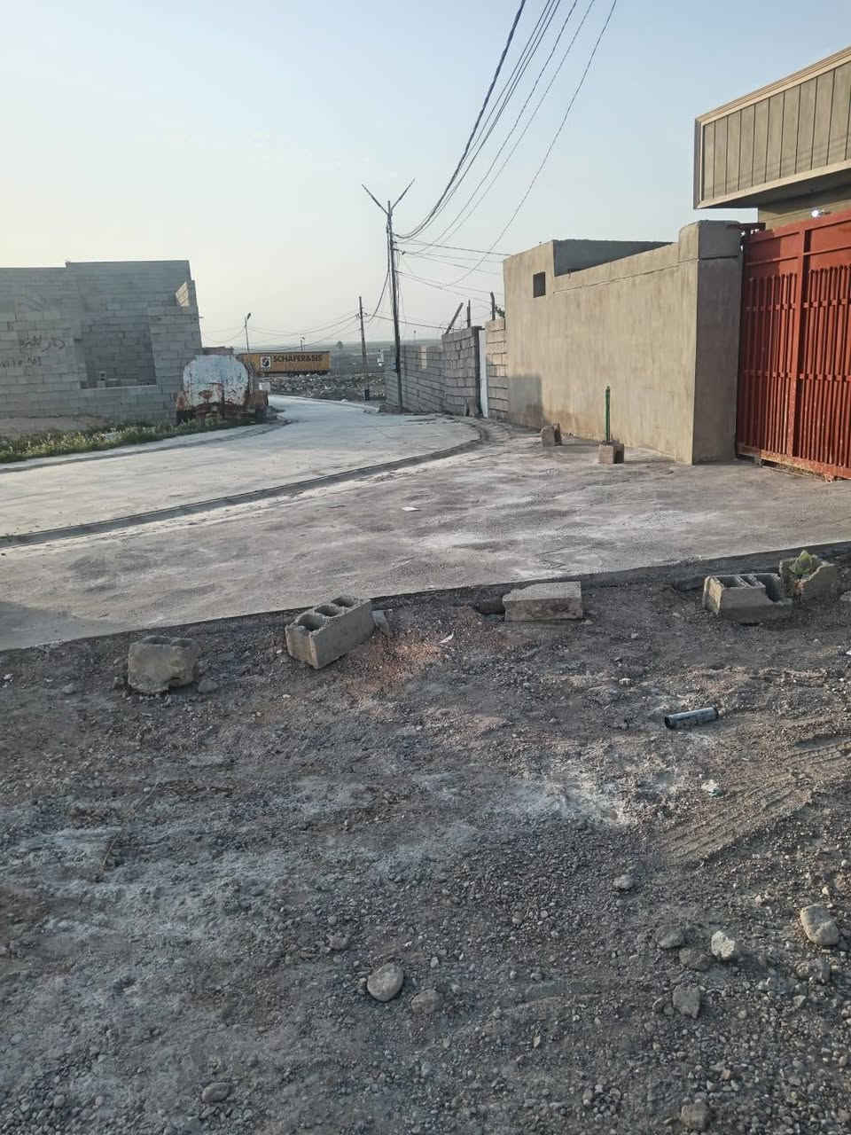 سلام وعليكم خوان قطعت ارض في حي التجنيد قريبه علئ شارع العام خدمات كاملة المساحة ربعمية والشراي يتصل علئ هاذ الرقم***********
