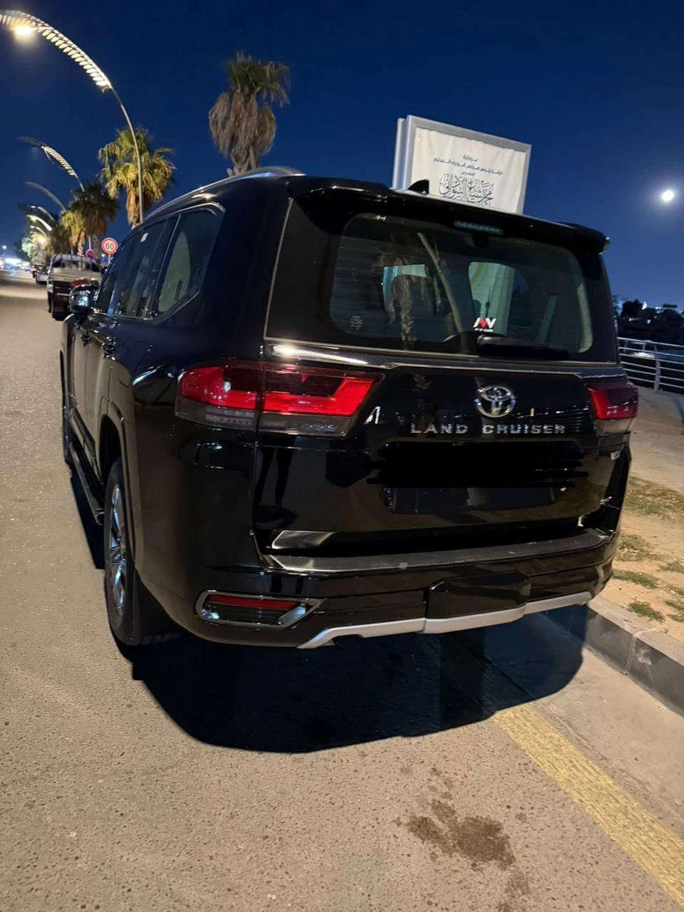 السلام عليكم
لاندكروز  VX  2025
هايبرد ساز ام الضمان 
ماشيه 1000 فقط
مكفوله  ومغلفه ppf  مع الضمان
العنوان بغداد
***********
