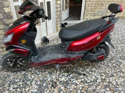 دراجه شحن سكنس محرك كهربائي 2000w عقل كبير
6 بطاريات دبل مسطره السرعه الحقيقي 95 حقيقي
نضام 3 سرع بيه كير رجوع للخلف بيه سماعه بلوتوث
لايت عالي ناصي ودبل اشاره المكان بغداد البلديات السعر 450 وبيه مجال الرقم ***********
