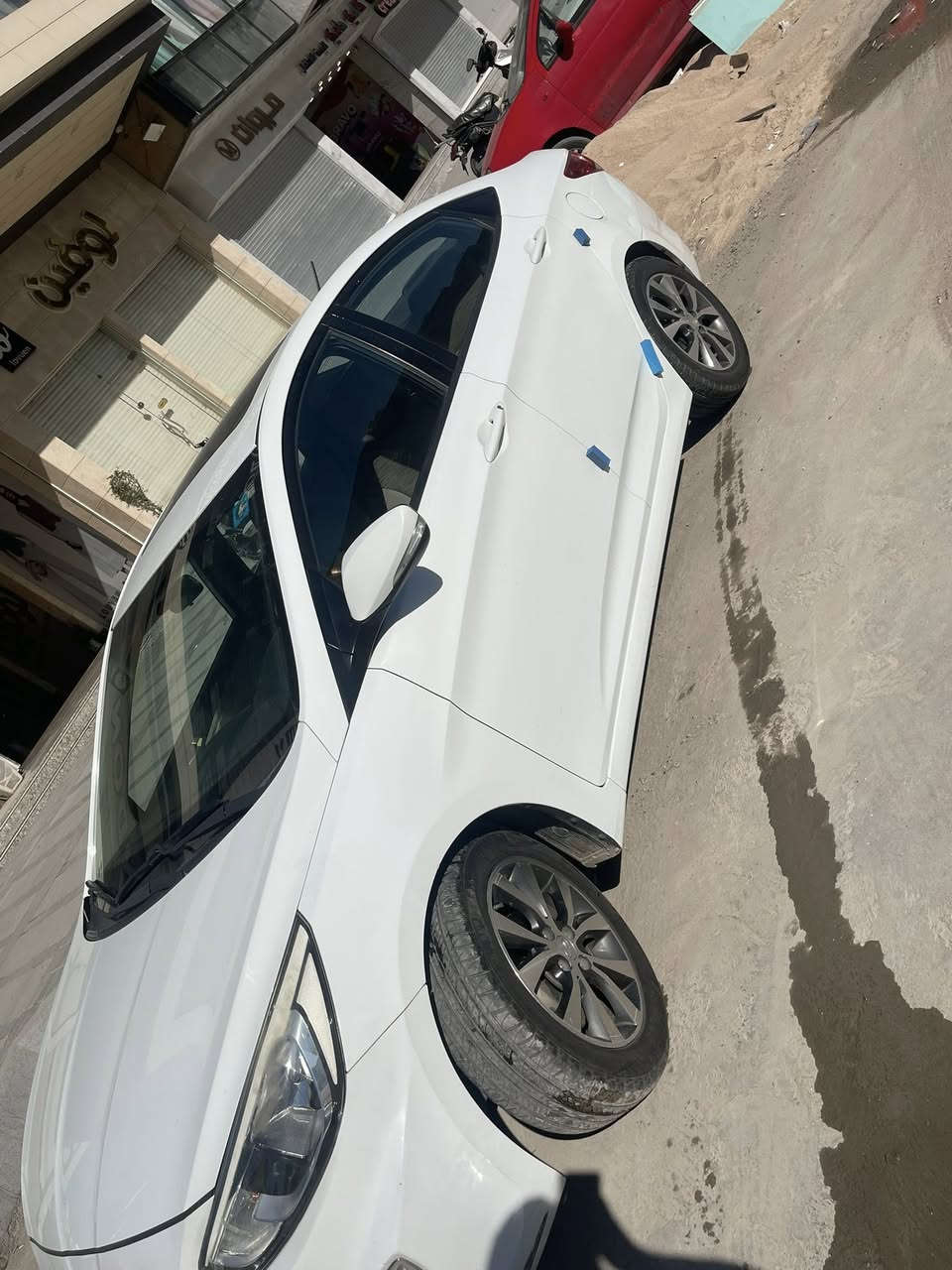 السلام عليكم 
هونداي اكسنت خليجي 
موديل 2016 
محرك 1600
ماشيه 102
جاملغ الامامي مبدل فقط الايمن
حداديه مبدله جديد قبل شهر 
تبريد ثلج 
كير مكينة مكفولات 
السياره ب اسمي 
مكاني الكاظمية
السيارة جاهزة 

السعر 108 وبيها مجال بسيط 
***********
