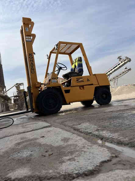 للبيع رافعة شوكية كوماتسو  
3 طن جوب عالي حركتين كير محرك اكسن بشرط 
مكان بابل حلة سعر 38 ورقة او بي مجال 
للاستفسار اتصال *********** 📞
