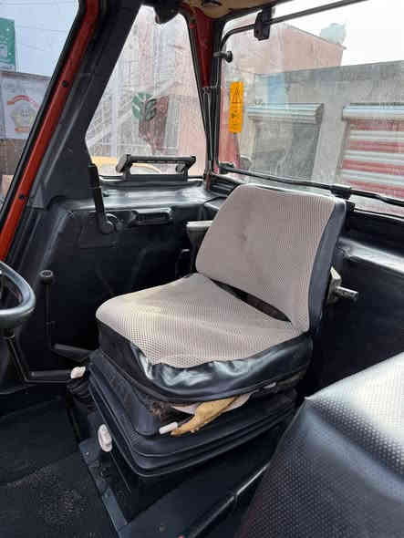 للبيع فيات حجم 100
مكينه جاهزه عله اخر حبايه 
جديده بمعنه الكلمه تخم تأير حداديه
مكينه دخول جديد منفيز وين ما يعجبك سجله 
باقي التفاصيل، اتصال
***********
***********
مكان كون دجيلي شارع المعارض 
السعر 37مليون وبيه مجال
