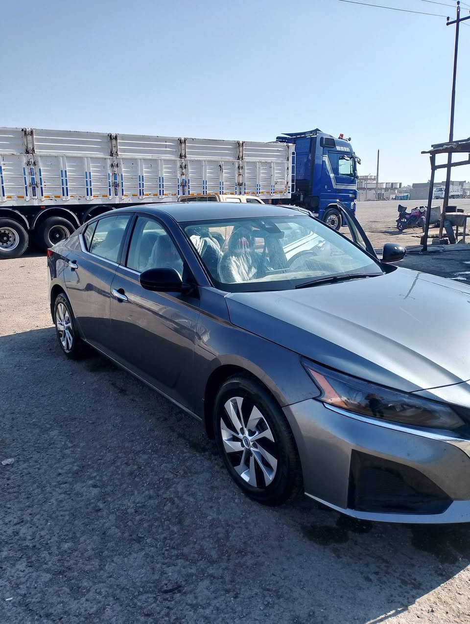 مكلف بالنشر رقم البائع ***********
التيما موديل 2024

وارد أمريكي
ماشي12 الف مايل
موصفات S معروفه
رقم شاصي موجود منشورات
حادث سياره فقط بنيد وشويه بارد بالجامرلغ يعني قطعة وحدة 
الباقي كله بلادي
سياره بدون قطره دواخل
لون نفطي 
أيرباك ستيرن سيستم شريكه
السعر 173بيه مجال 
السياره مرقم ديالى
