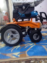 كرسي كهربائي • يحتاج بطاريات • ميسان الماجدية