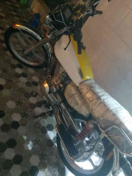 سلام عليكم ورحمة الله دراجه البيع درجه بارت واضح شوفت الدرجه بل فيديو سعر الدراجه  350 وبيه مجال اتصل عل هاذ الرقم ***********
