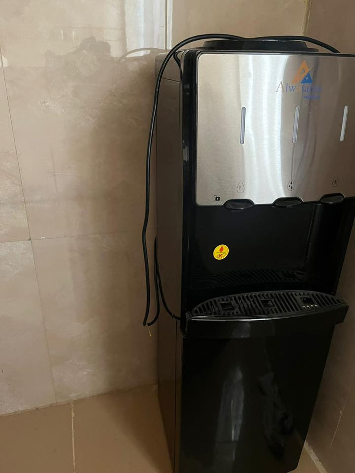 السلام عليكم براد للبيع اخو جديد سعر 80 تواصل واتساب   ‭0781 132 6785‬
