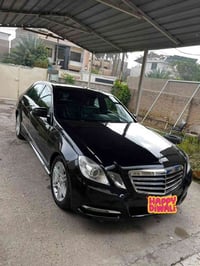 مرسيدس E350  موديل 2012  رقم صلاح الدين  السياره فول داخل اسود  فتحه ت...