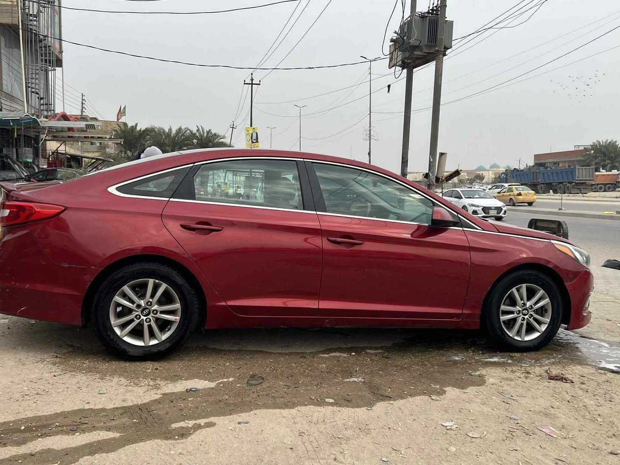 سوناتا موديل 2016رقم اربيل الماني وكاله وتحويل مضمونات 100/100وارد أمريكي حادثها بابتين بدون تبديل نفسهن والحادث مرفق مع المنشور وهنا بلعراق بيها قطعتين صبغ  بدون داخل رش فقط   شواصي لغود حوض تكم  مكفولات مواصفات معروفه فول تحكمات شاشه  كامره حسسات داخل لونين رصاصي واسود مثبت سرعه خمسه ويل كب كروم مكينه 2400  ABS/UBS سياره جاهزه وحلوه لا شخوط ولا بارد صافيه نصبتها  بعد احلى من الصور كير ومكينه وتبريد وحداديه وتخم تاير مكفولات السعر 100 بيها مجال بسيط جدا مكاني نجف رقمي ***********
