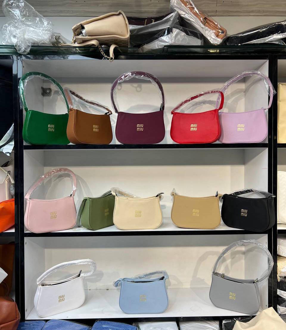 جنط جمله ومفرد ارخصص الاسعار
اسعار تحت السوق 
تواصل واتساب 
***********
#جنط #بغداد #عراق #شورجه #حقائب #حقائب #سوك #عراق #بغداد #شورجه #حقائب
