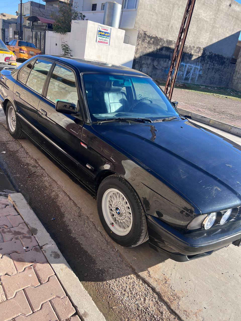 موديل 91 محرك كبس مكينة جديدة تبريد شغال سنويه منتهيه بشهر 7 /2025
كشنات جلد  لايت زينون سيارة متعوب عليها مال بيت 

مصبوغ عام جمالية معجون بيها تلكيط خفيف كلش 

السيارة 

رقم اربيل الماني 

السعر 70 ورقة وبيها مجال بسيط 

مكان السيارة كركوك‭***********
