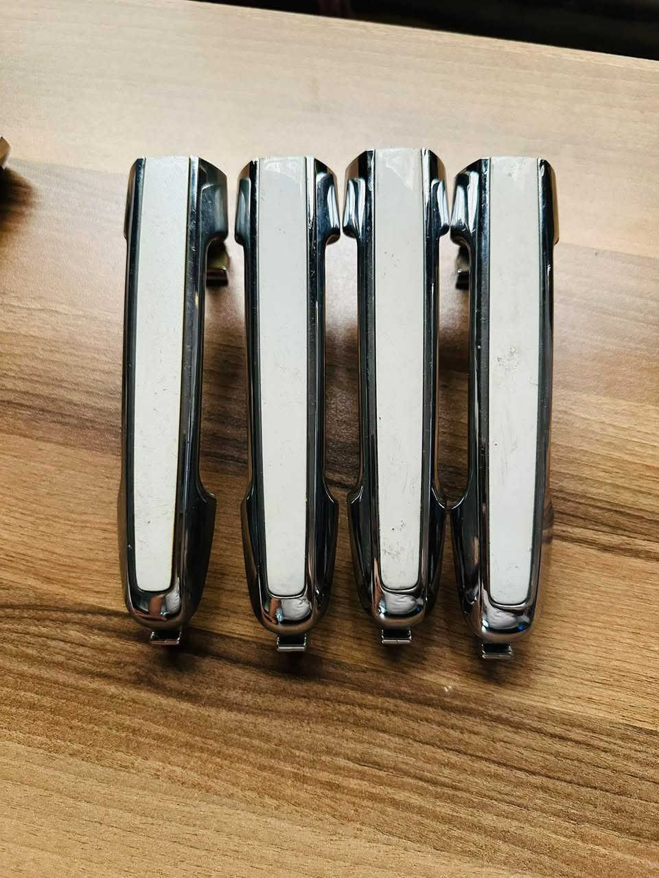 غراض تفصيخ سوناتا 
فقط المعروض بالمنشور متوفر اخوان ما عندي غير شي 
مكاني بغداد الغزالية
متوفر توصيل
*********** واتساب
الخاص مفتوح
